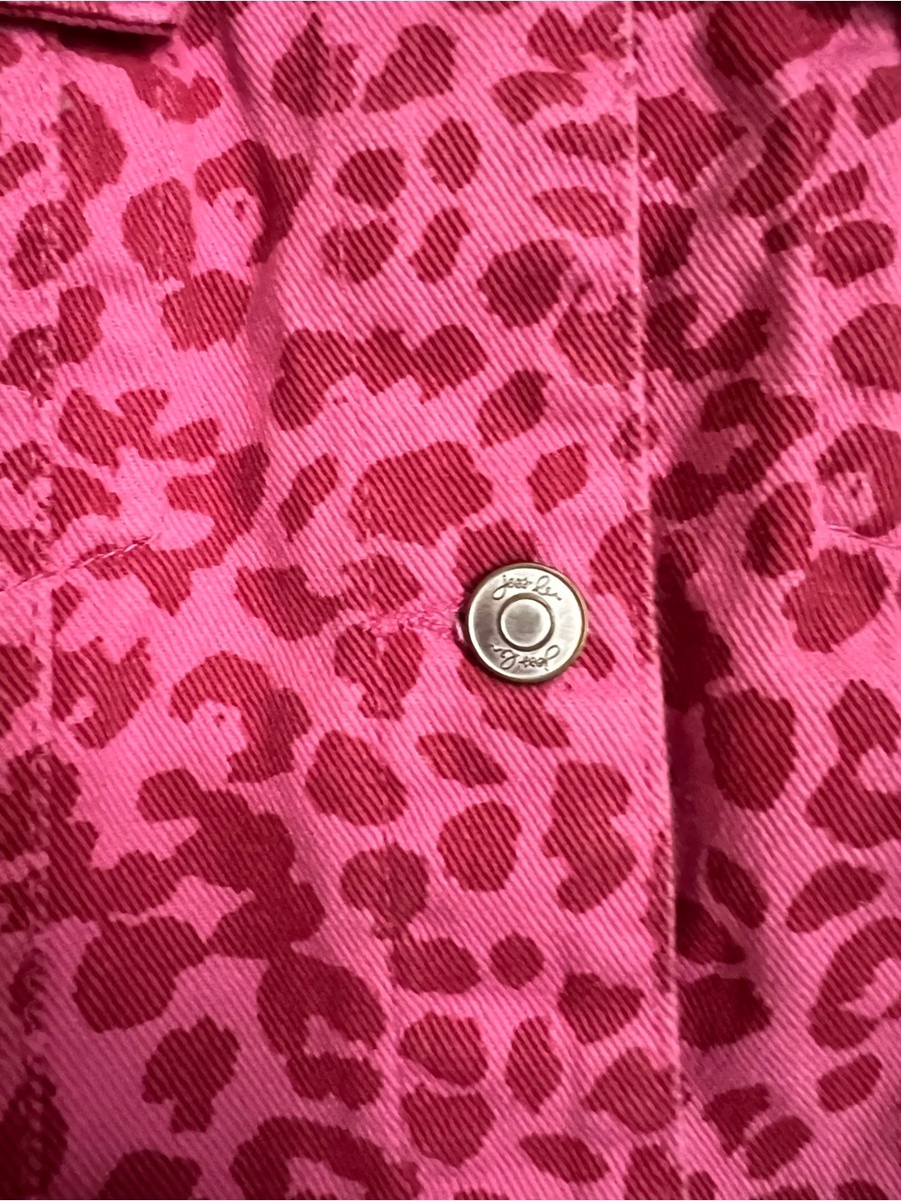 Cropped Leopard Denim Jacket - Picture 4 of 4